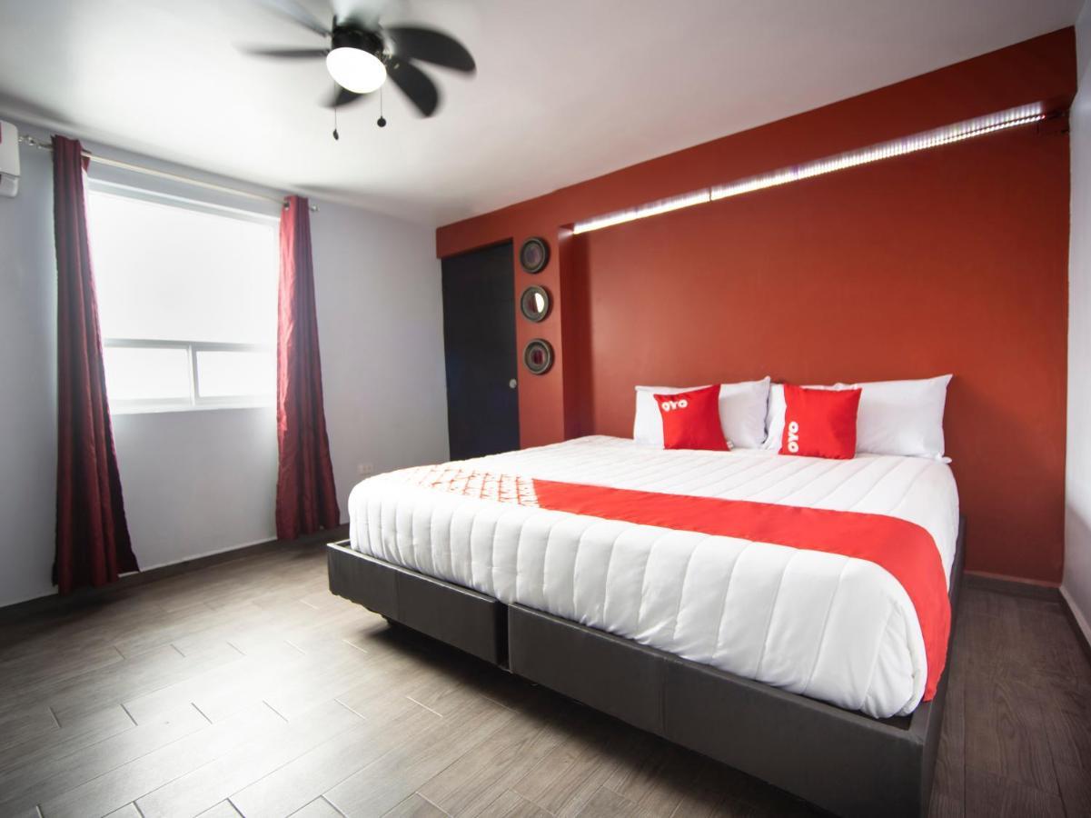 Adhoc Express Hotel Monterrey Ngoại thất bức ảnh