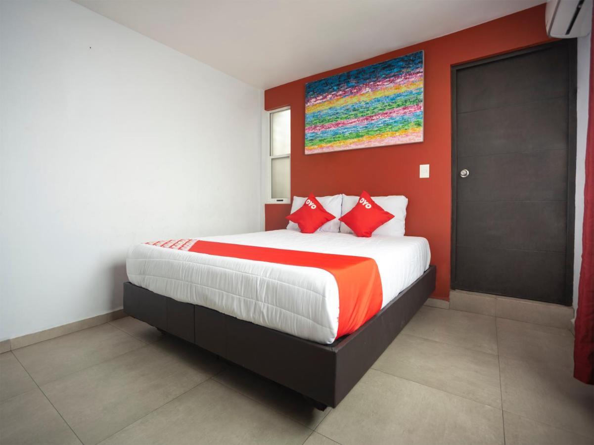 Adhoc Express Hotel Monterrey Ngoại thất bức ảnh