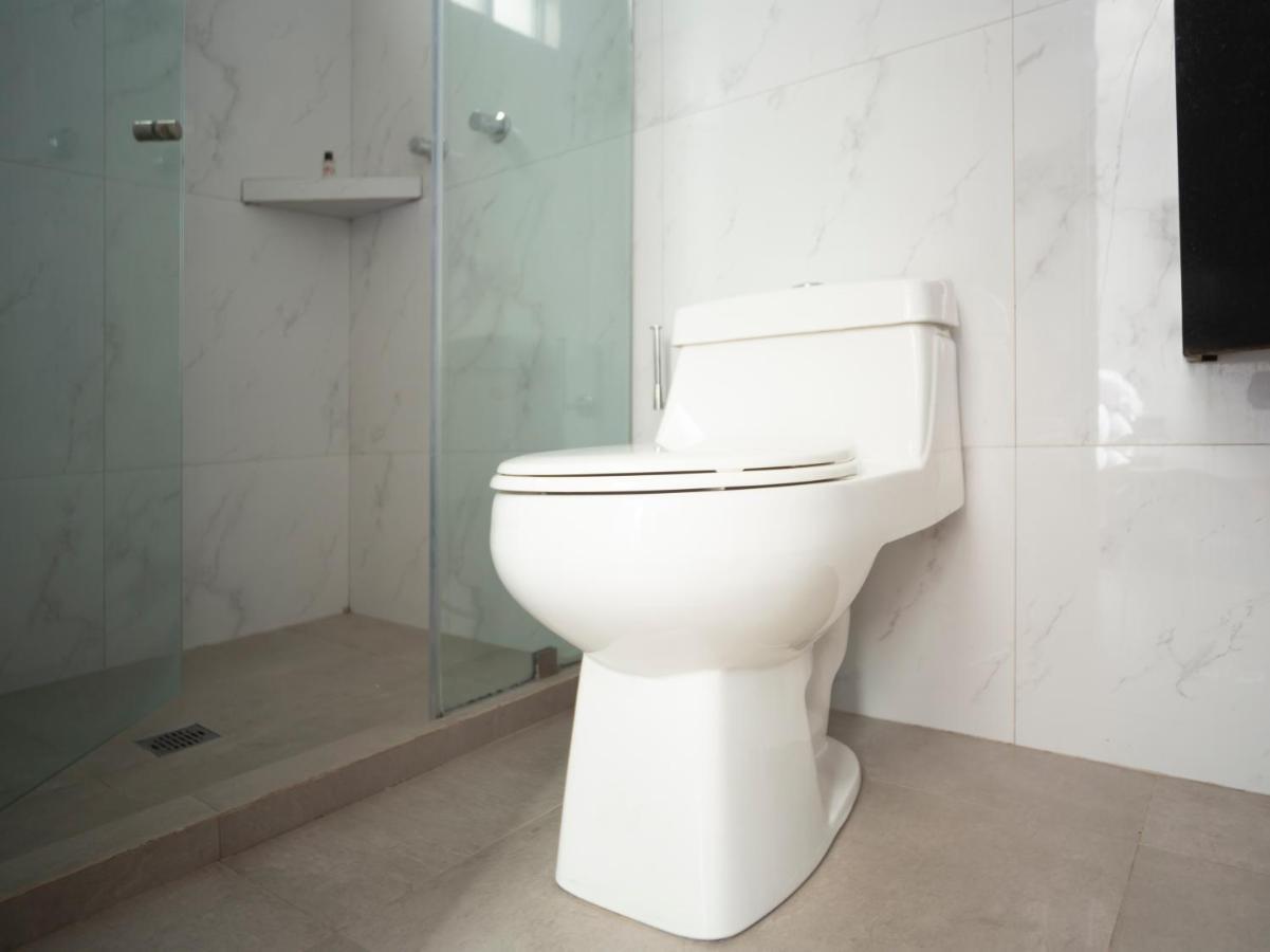 Adhoc Express Hotel Monterrey Ngoại thất bức ảnh