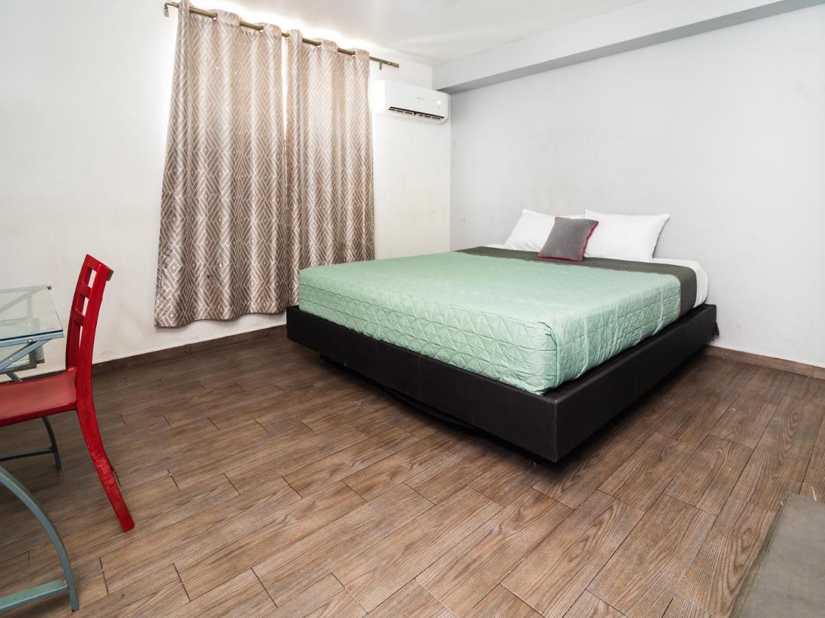 Adhoc Express Hotel Monterrey Ngoại thất bức ảnh