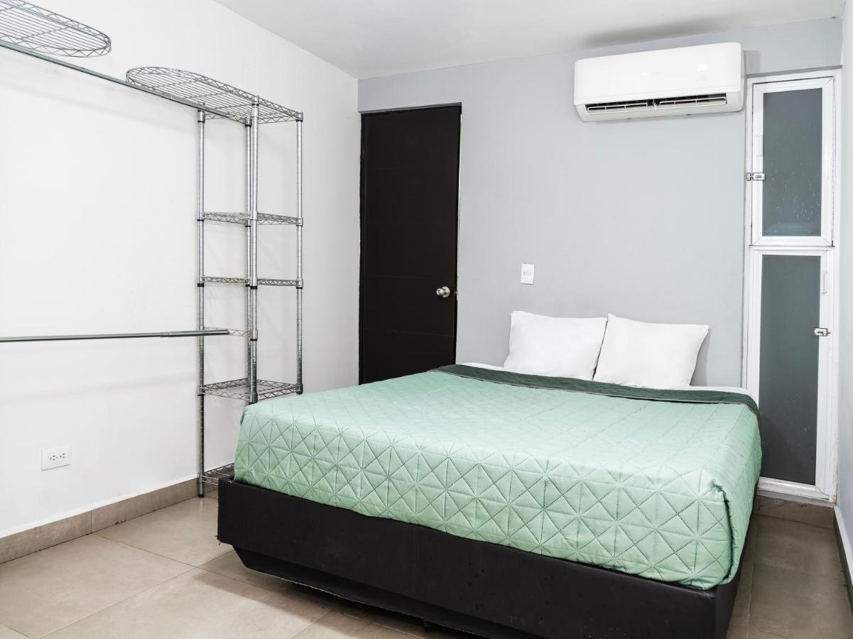 Adhoc Express Hotel Monterrey Ngoại thất bức ảnh