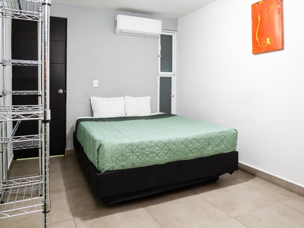 Adhoc Express Hotel Monterrey Ngoại thất bức ảnh